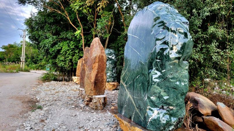 Lý do tại sao nên dùng bảng hiệu đá tự nhiên
